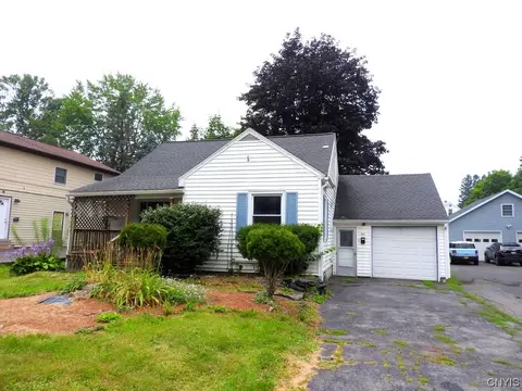 222 S Terry Rd, Geddes, NY 13219