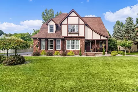 114 Viburnum Ln, New Hartford, NY 13413