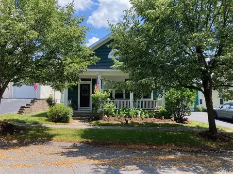 147 Greencastle St, Camillus, NY 13031