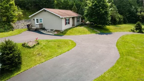 2212 Clark Hollow Rd, Lafayette, NY 13084