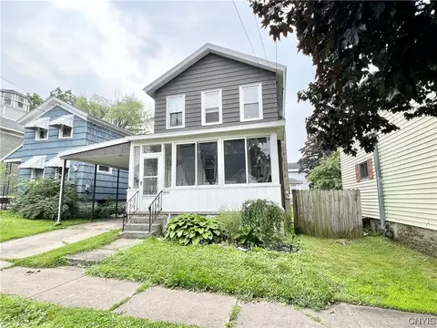 126 W Mohawk St, Oswego, NY 13126