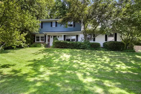 3808 Knightsbridge Rd, Skaneateles, NY 13152
