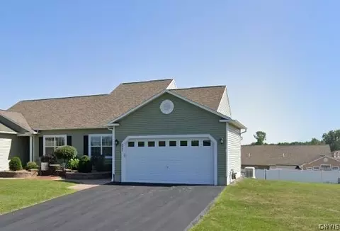 4962 Wintersweet Dr, Liverpool, NY 13088