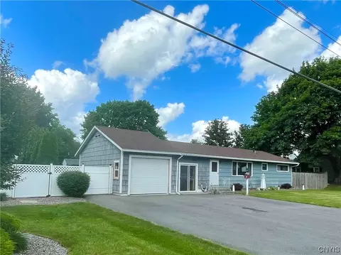 144 Dorothy St, Minoa, NY 13116