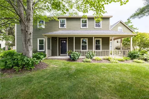 8521 Farm Gate Path, Cicero, NY 13039