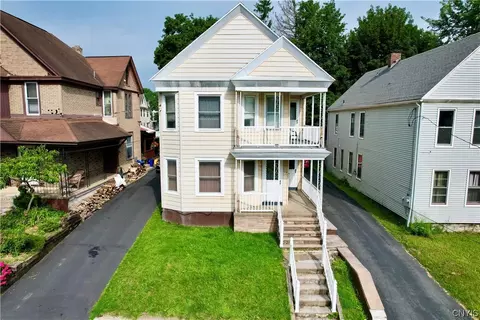 916 Brayton Park Pl, Utica, NY 13502