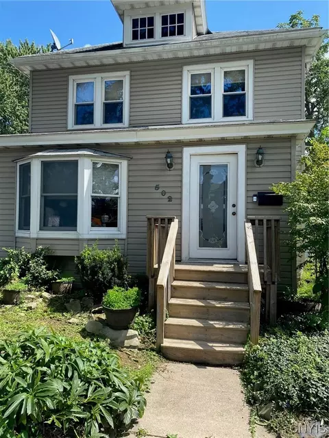 502 Vine St, Salina, NY 13088