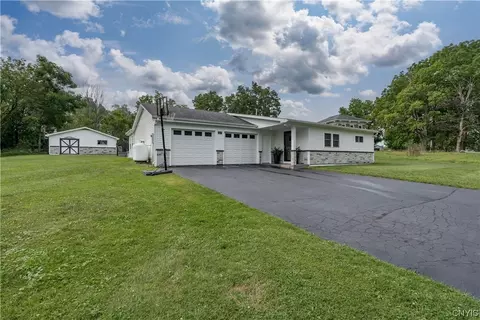 869 Massey St, Watertown, NY 13601