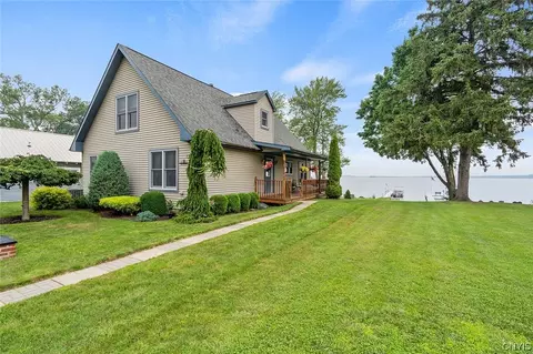 77 Wigwam Dr, Pulaski, NY 13142