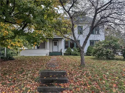 12 Academy St, Antwerp, NY 13608