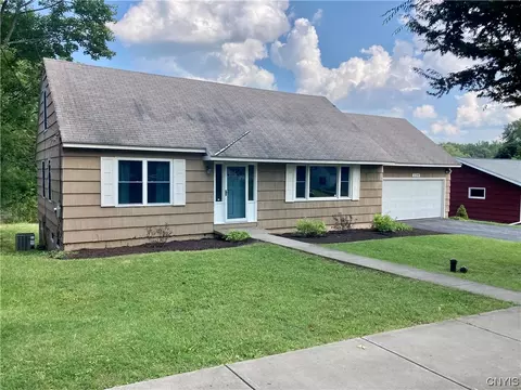 329 Kensington Pl, Syracuse, NY 13210