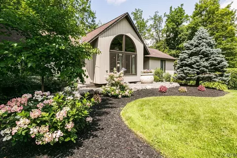 5440 Springview Dr, Fayetteville, NY 13066