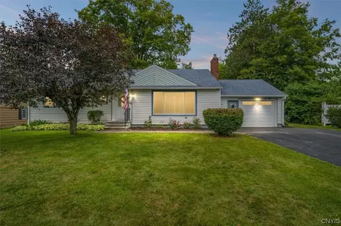 4709 Broad Rd, Onondaga, NY 13215