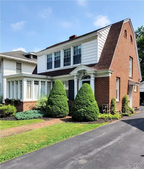 422 N Caroline St, Herkimer, NY 13350