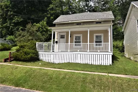 10 Grove St, Otsego, NY 13326