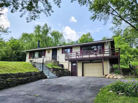 4301 Roberts Dr, Lafayette, NY 13078