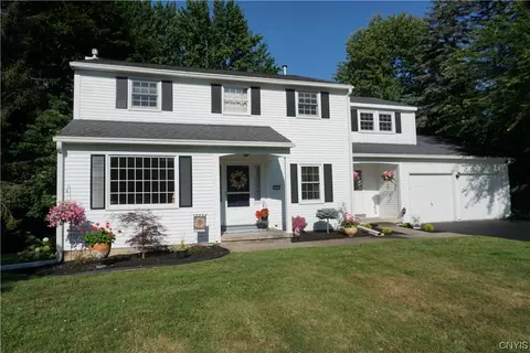 7333 Eastgate Cir, Salina, NY 13090