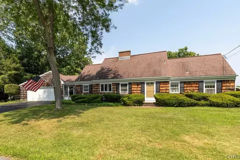 91 Ridge Rd, Fulton, NY 13069