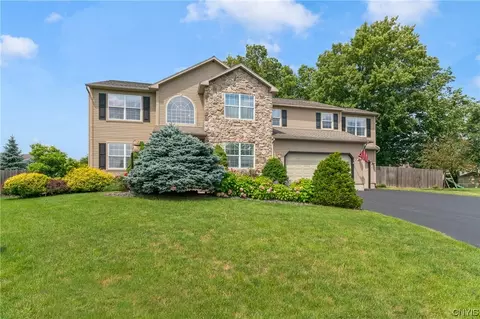 116 Norbert Pl, Minoa, NY 13116