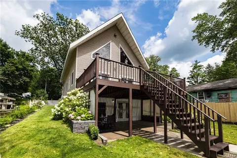 1090 Morgan Rd, Memphis, NY 13112