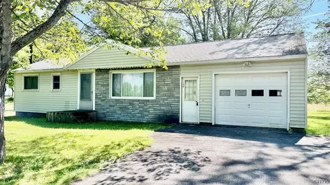 1194 County Route 12, Schroeppel, NY 13132