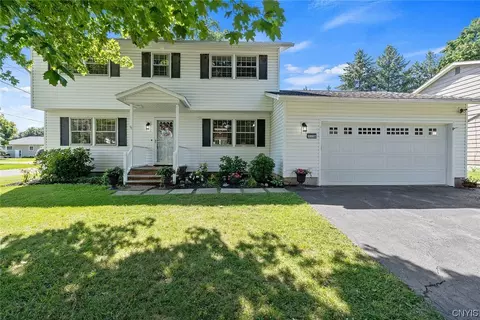 7778 Deerfield Rd, Liverpool, NY 13090