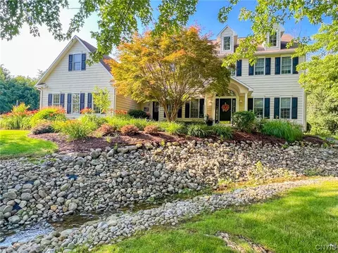 17 Green Links Turn, Owasco, NY 13021