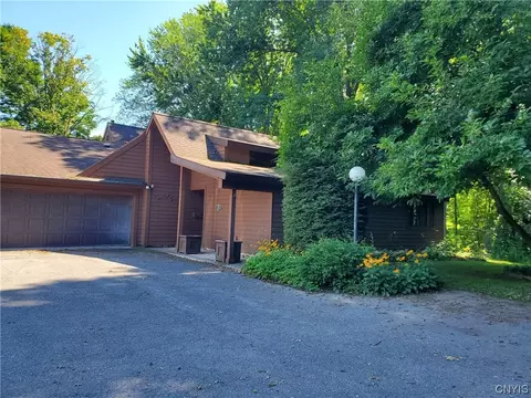 307 Higgins Dr, Van Buren, NY 13027