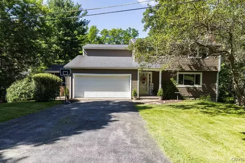 410 Churchill Ln, Fayetteville, NY 13066