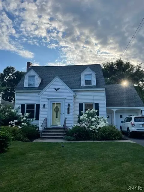118 S Terry Rd, Geddes, NY 13219