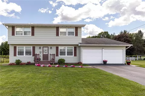 5238 Bear Rd, Syracuse, NY 13212