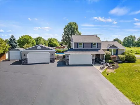 8724 Filisto Ln, Cicero, NY 13039