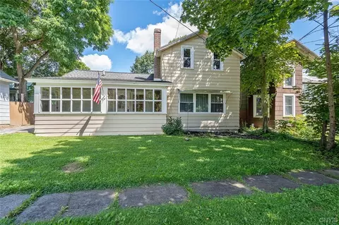 3282 Lords Hill Rd, Onondaga, NY 13120