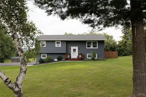 28474 County Route 32, Le Ray, NY 13637