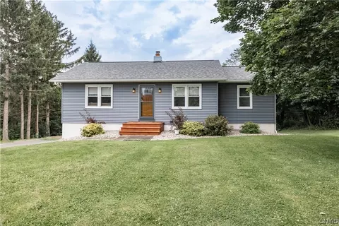4352 Shea Rd, Onondaga, NY 13215