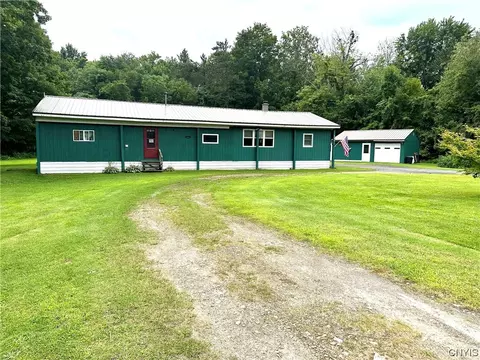 395 Oconnor Rd, Scriba, NY 13126