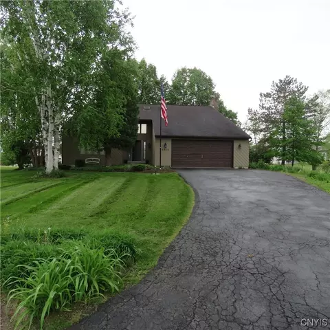 4030 E Langerwood Ln, Onondaga, NY 13215