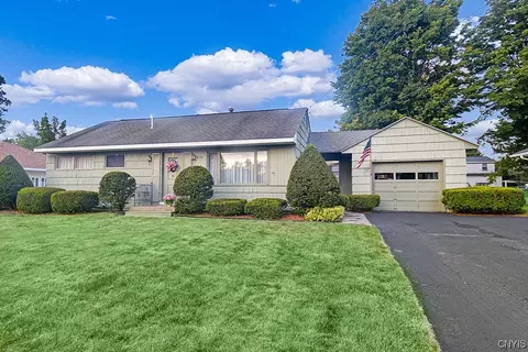 8100 Buena Vista Dr, Rome, NY 13440