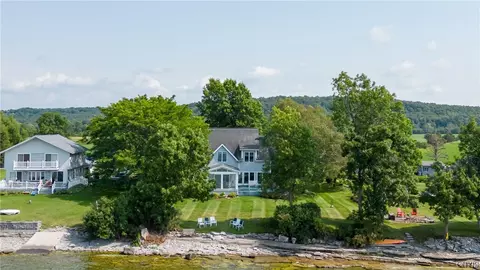 10793 Rockledge Dr E, Adams, NY 13605