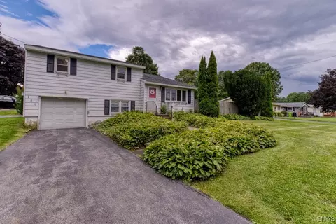 108 Viking Pl, Salina, NY 13088