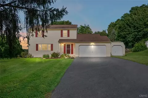 1005 Depa Ln, Camillus, NY 13031