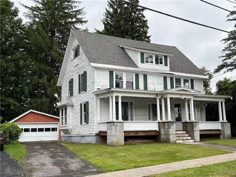 32 Lebanon St, Hamilton, NY 13346