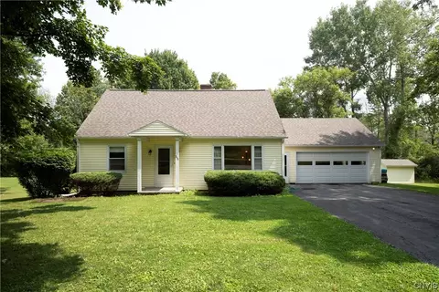 735 Franklin St, Skaneateles, NY 13152