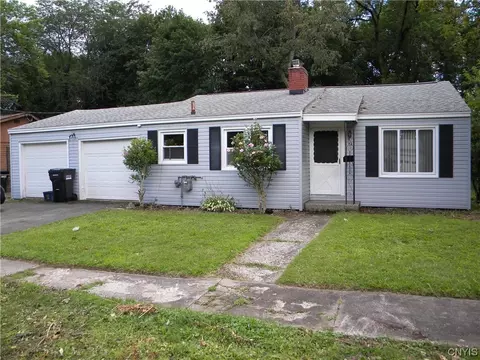112 Byrne Pl, Syracuse, NY 13205