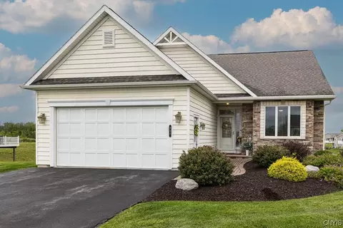 207 Marineview Dr, Sullivan, NY 13037