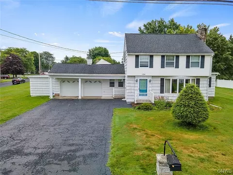 104 Whitcomb Rd, Fulton, NY 13069