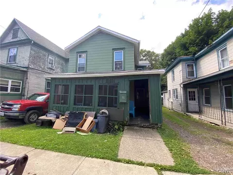 31 W William St, Bath, NY 14810