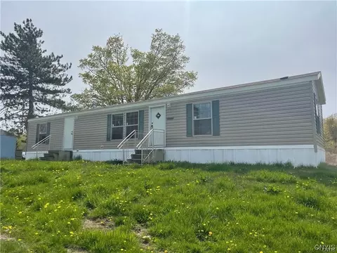 19 Waterview Unit 5 Rd, Oswego, NY 13126