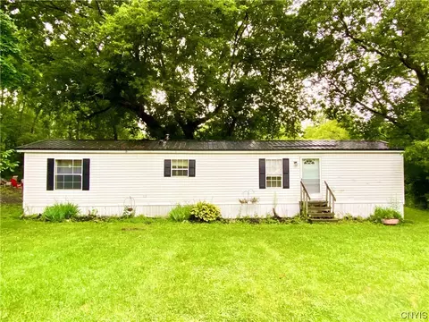 4387 State Route 90, Springport, NY 13160