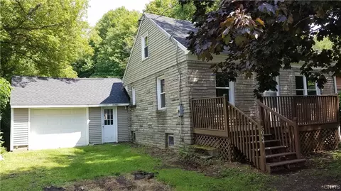5064 Cedarvale Rd, Onondaga, NY 13031